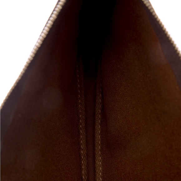 Louis Vuitton Monogram Pochette 100% Authentic - Picture 2 of 8